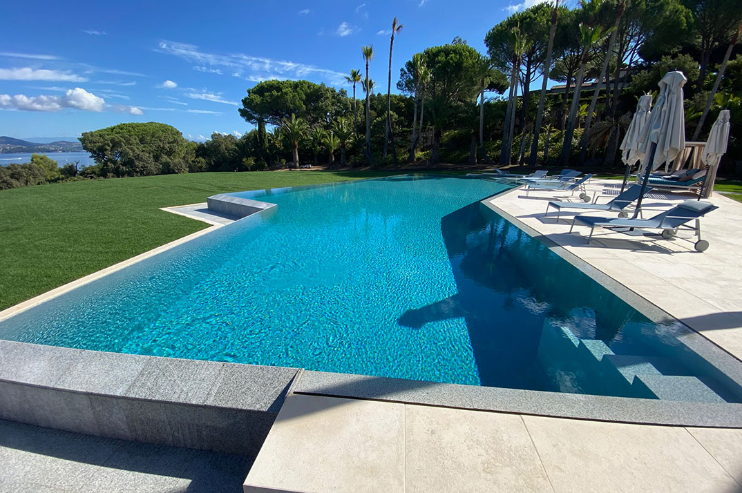 aménagement de piscine sur mesure golfe de saint tropez, sainte maxime, ramatuelle, le lavandou