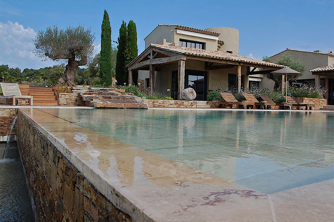 construction de piscine golfe de saint tropez